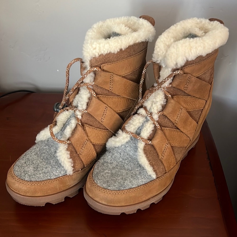Sorel Boots Size 6